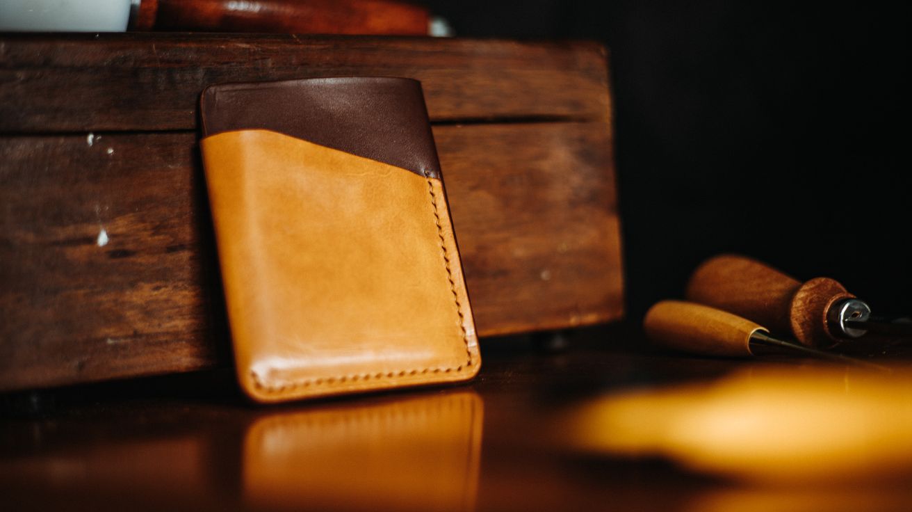 How to Identify Genuine Leather Products: A Guide for USA Shoppers
